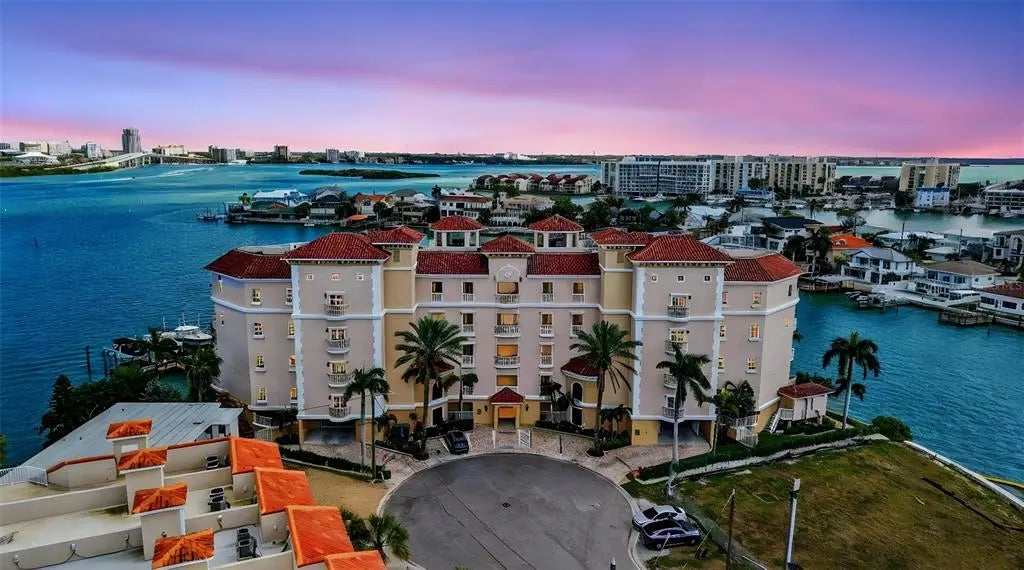 205 Brightwater Drive 202, CLEARWATER BEACH