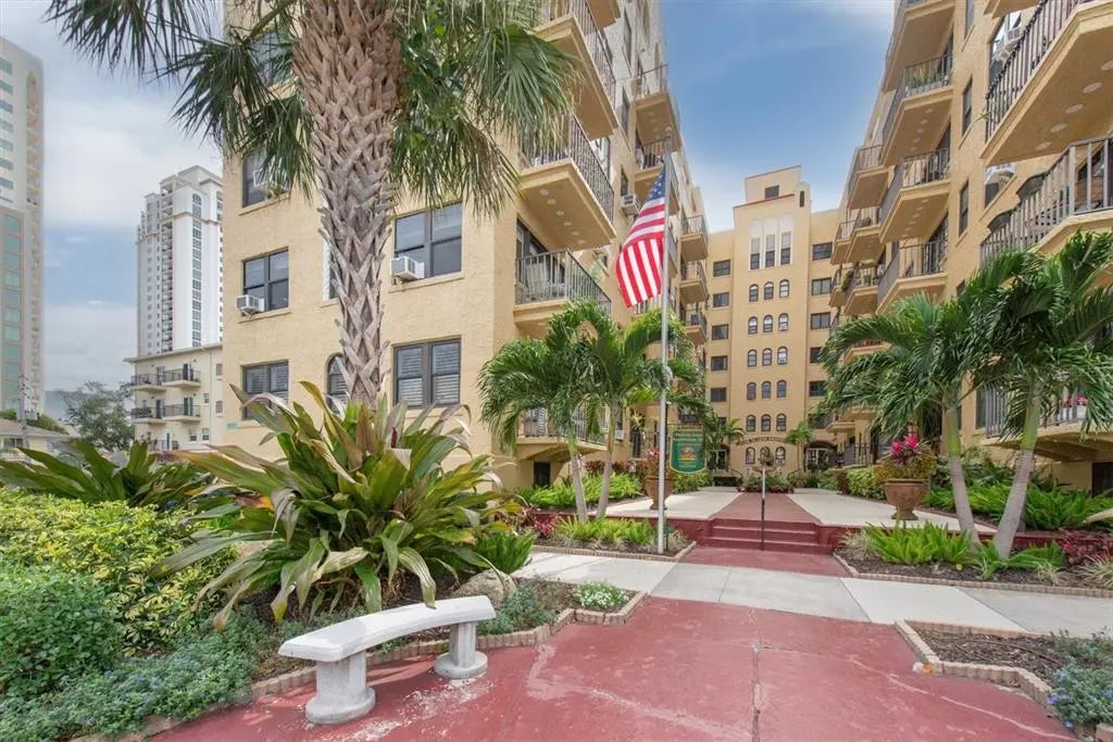 130 4th Avenue N 201, ST PETERSBURG