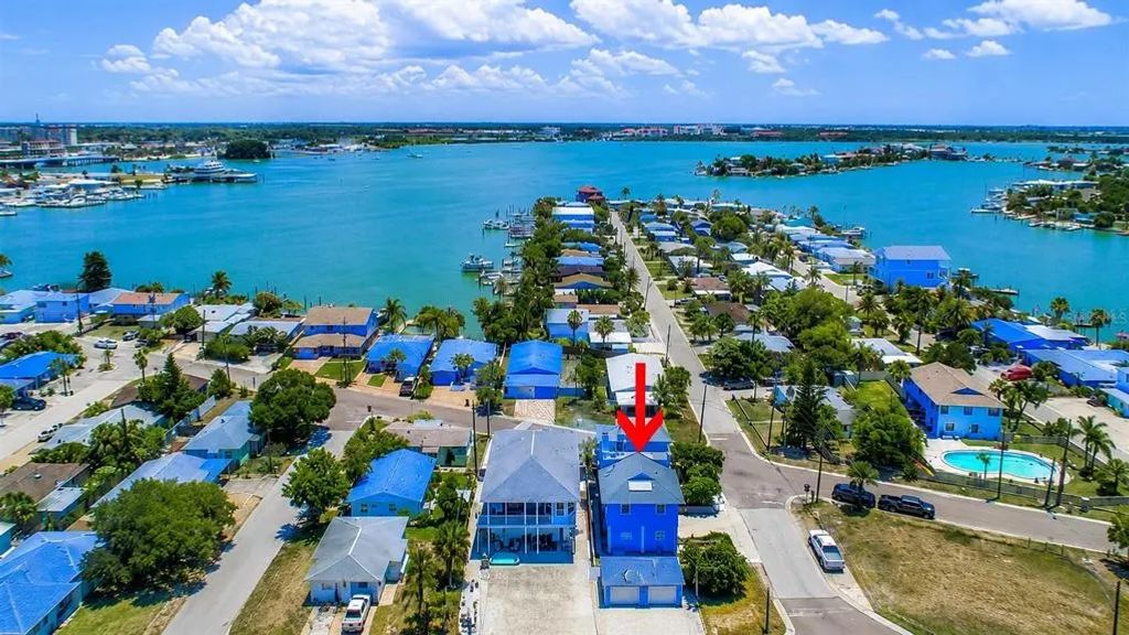 14500 N Bayshore Drive, MADEIRA BEACH