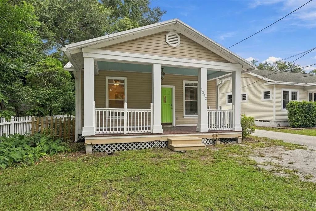 1242 New York Avenue, DUNEDIN
