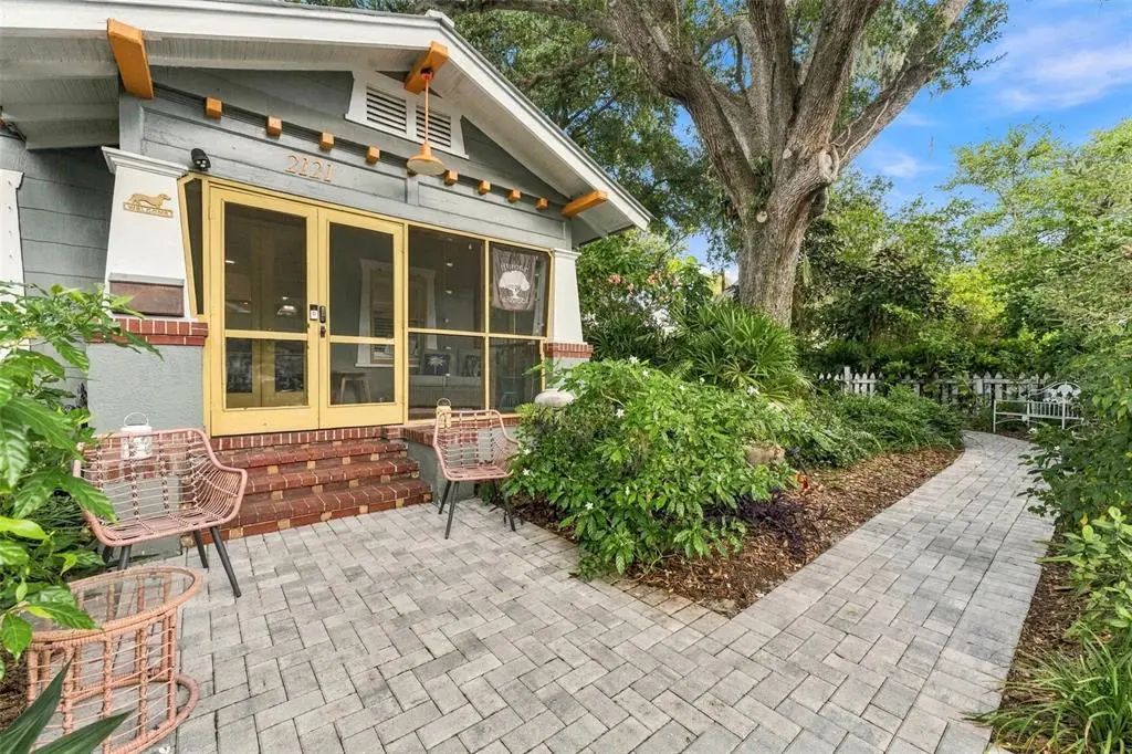 2121 Dartmouth Avenue N, ST. PETERSBURG