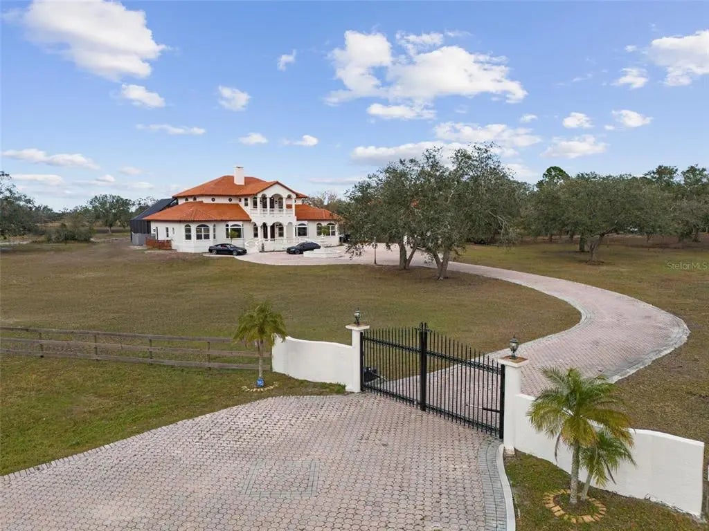 1450 Bern Creek Loop, SARASOTA