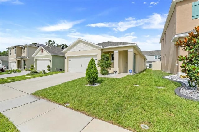 1335 Berry Lane, DAVENPORT