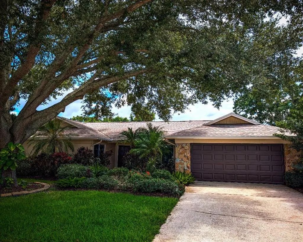 2673 Montague Court W, CLEARWATER