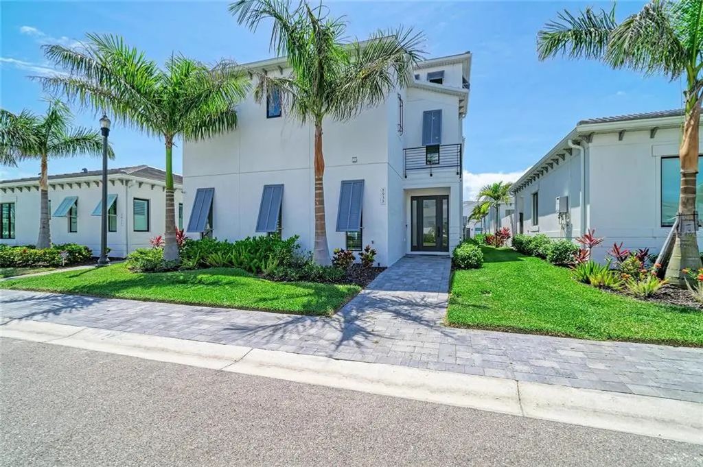 5935 Cat Claw Lane, BRADENTON