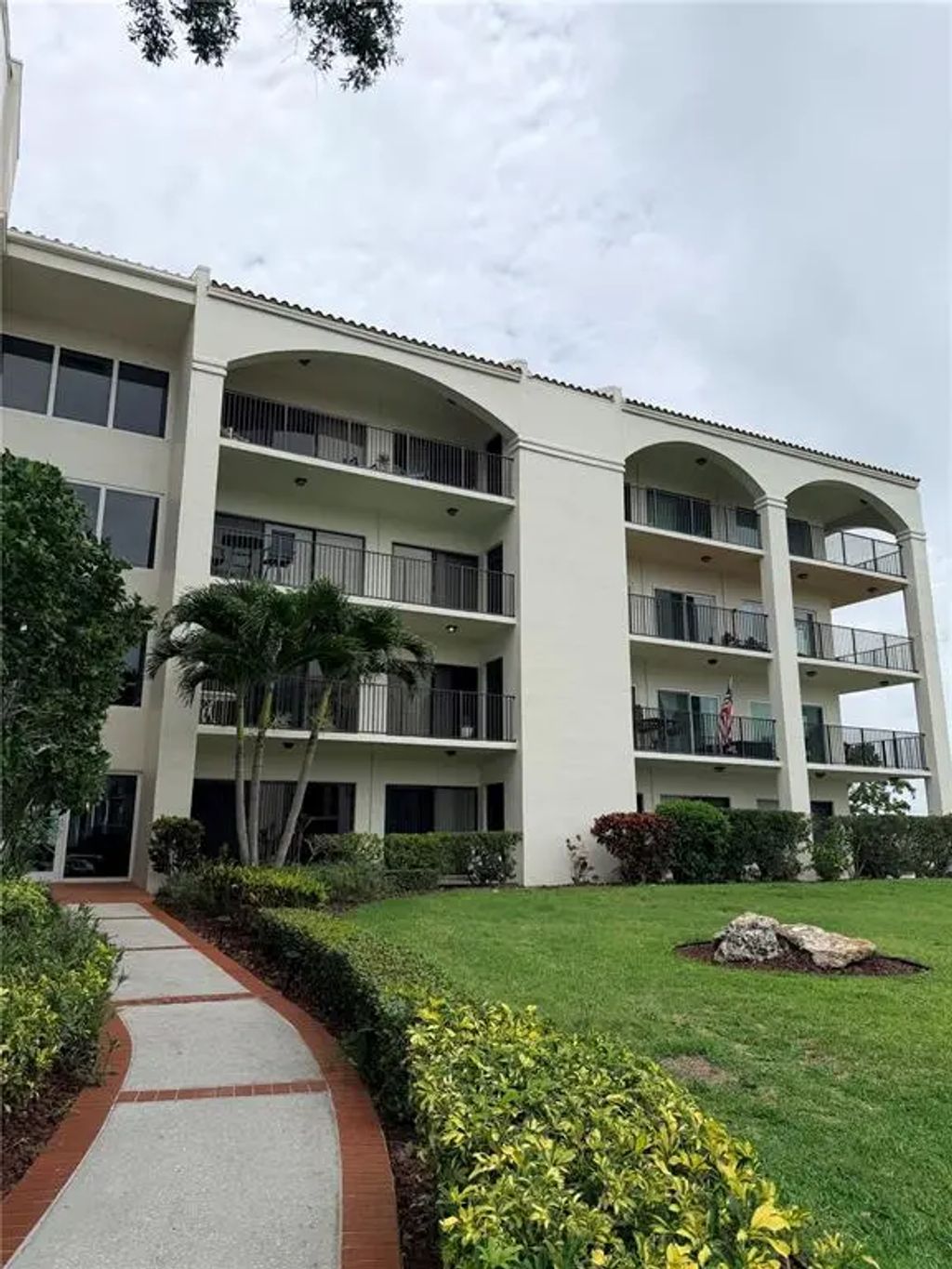 328 Mariner Drive 328, TARPON SPRINGS