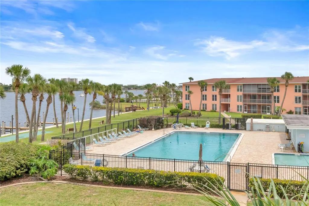 715 S Beach Street 211d, DAYTONA BEACH