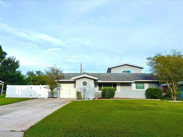 6615 27th Street N, ST PETERSBURG
