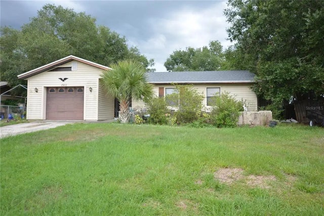 240 Lake Thomas Drive, WINTER HAVEN