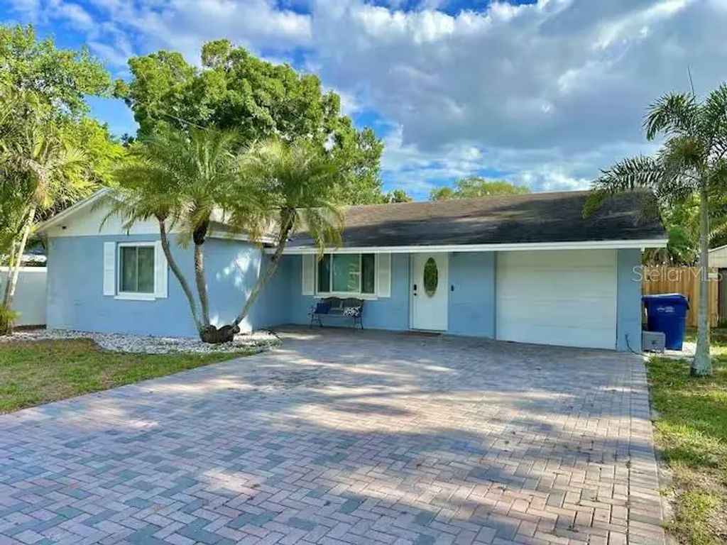 1080 16th Avenue Sw, LARGO