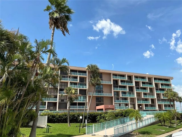 1 Key Capri 213e, TREASURE ISLAND