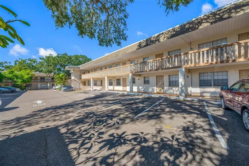 1500 W Bay Drive 206, LARGO