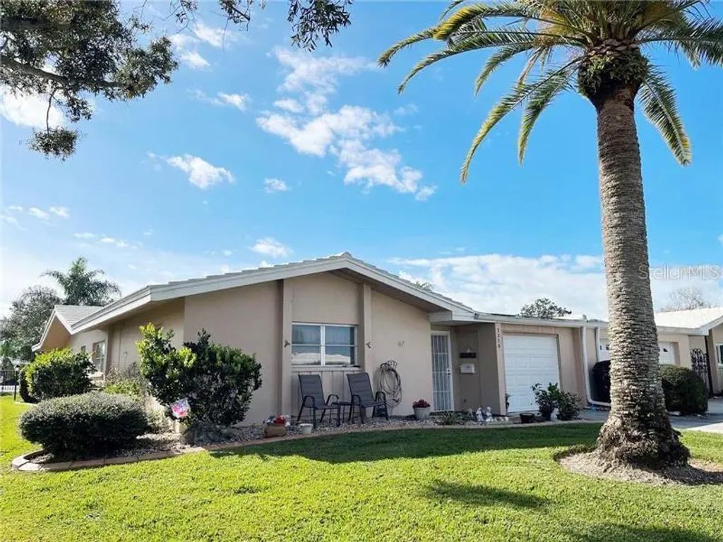 3276 Brunswick Lane 705, SARASOTA