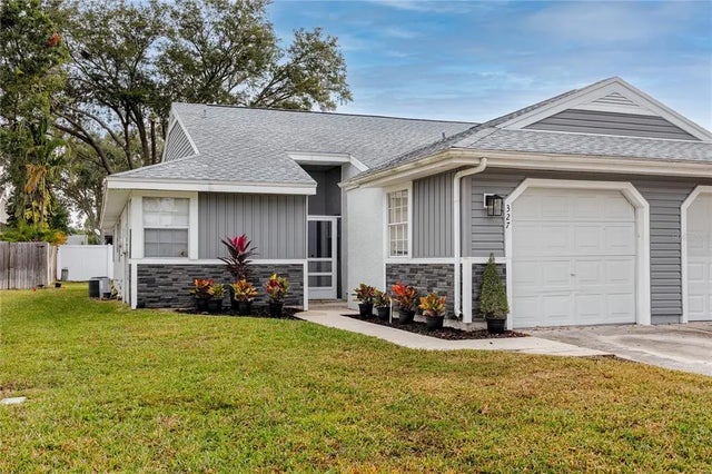 327 Phlox Drive, PALM HARBOR