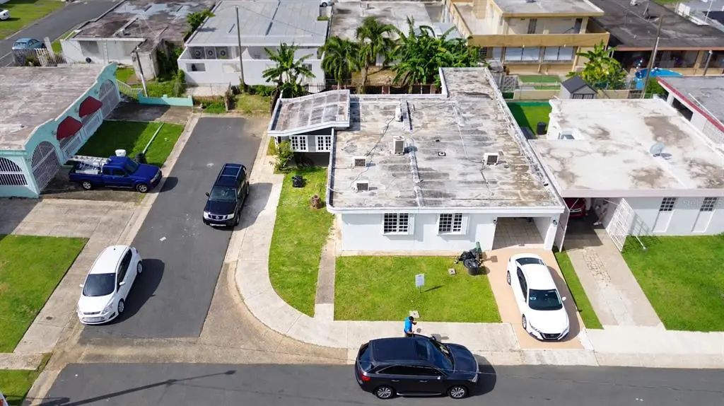 Calle 12 Flamboyan Gardens, BAYAMON