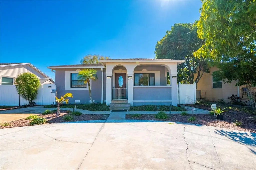 2300 37th Avenue N, ST PETERSBURG