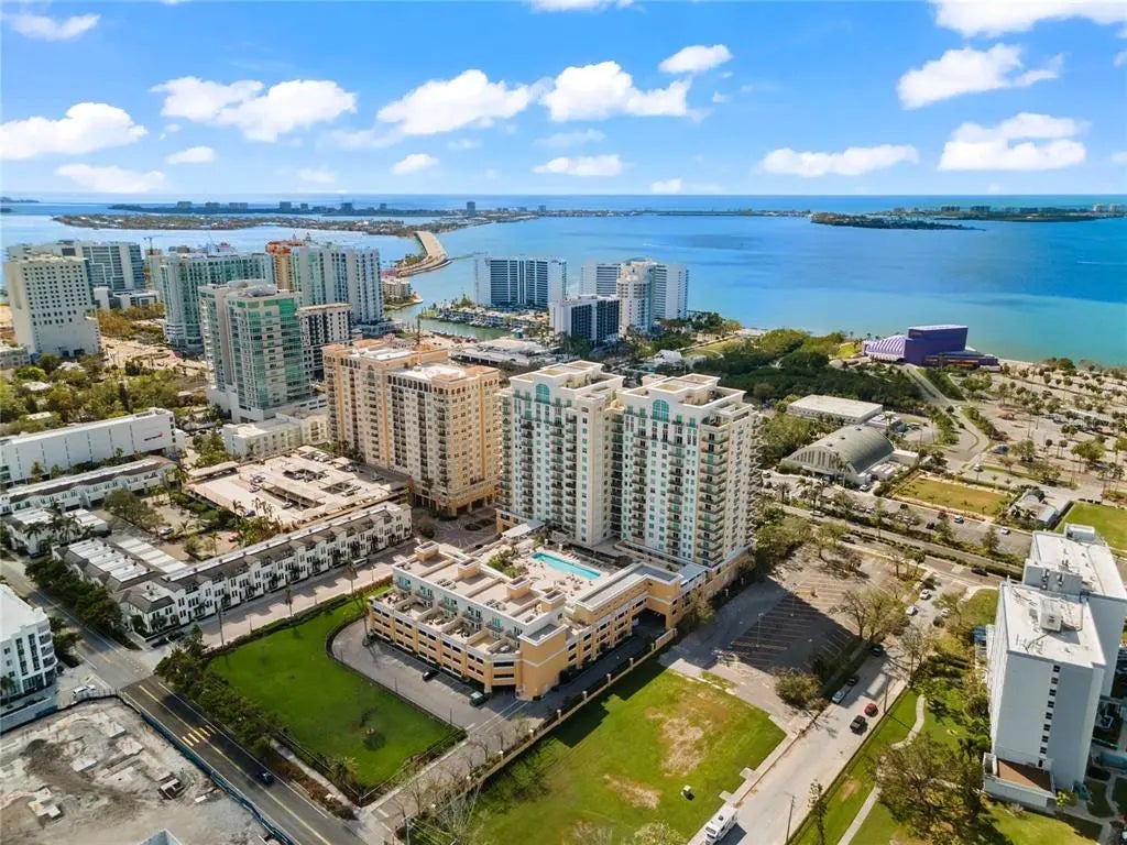 800 N Tamiami Trail 321