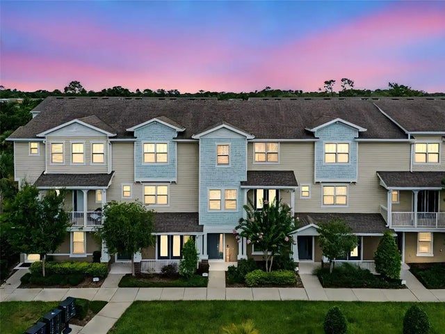 465 Portico Court, OVIEDO