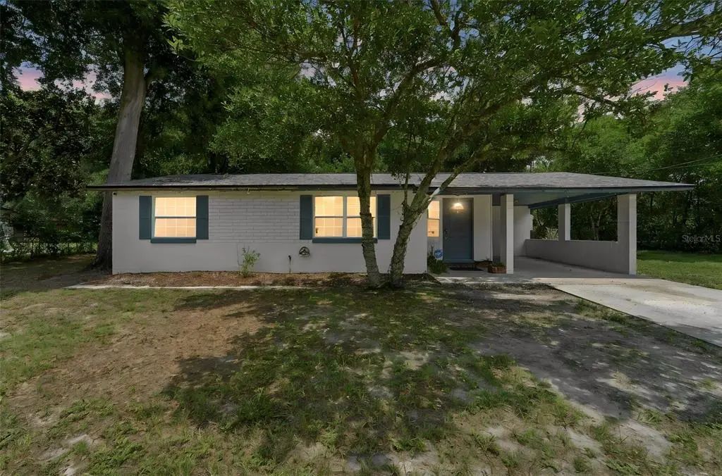 44 Volusia Drive, DEBARY