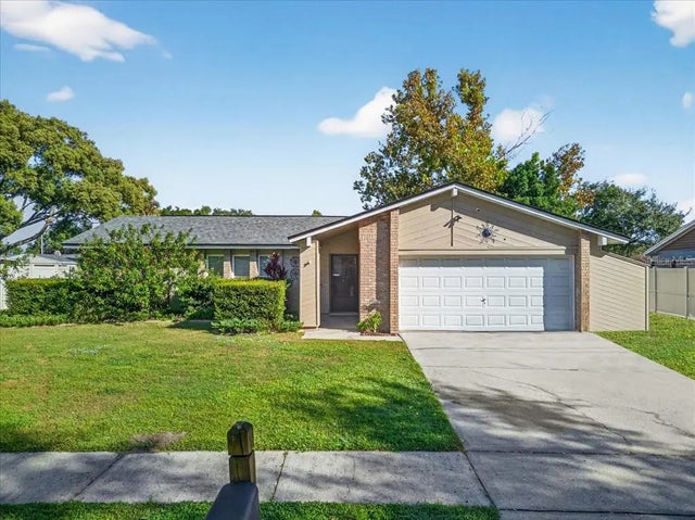 604 Pine Forest Drive, BRANDON