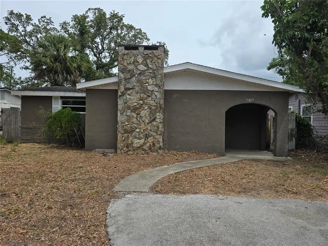 7305 50th Avenue N, ST PETERSBURG