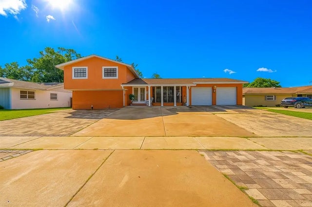 8309 W Elm Street, TAMPA