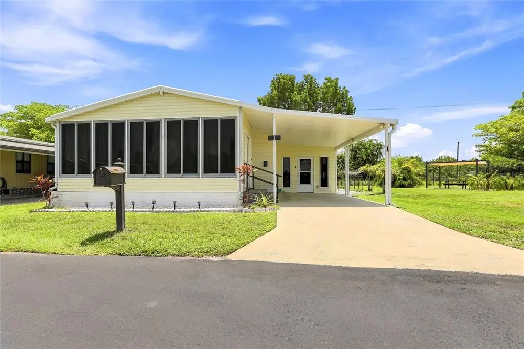 1 Poinsettia Drive, FORT MYERS