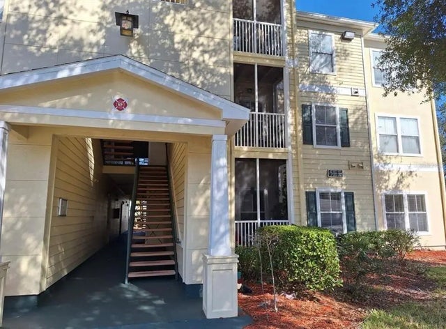 18387 Bridle Club Drive 18387, TAMPA