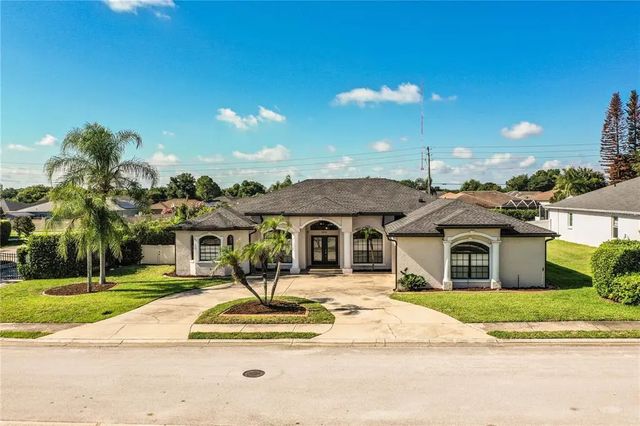 2205 Chesterfield Circle, LAKELAND