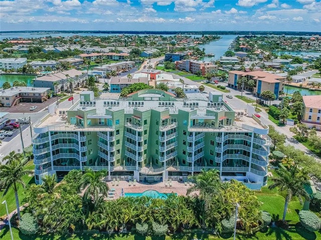 11605 Gulf Boulevard 502, TREASURE ISLAND