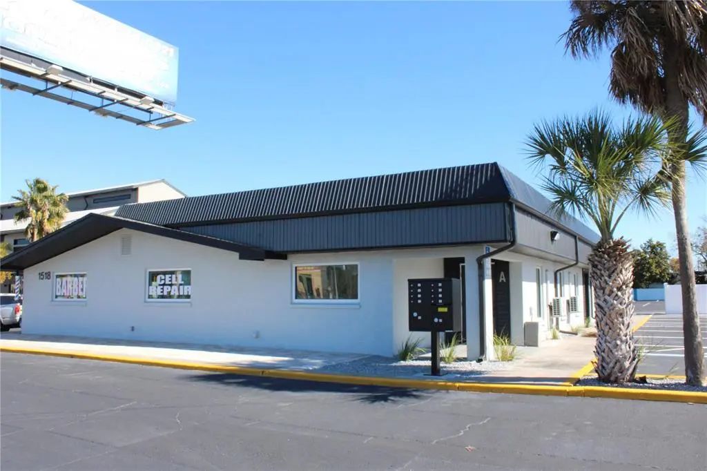 1516-1518 Us Highway 19 D, E, HOLIDAY