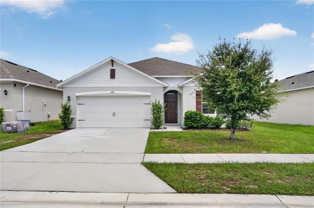 1292 Sugarwood Street, DAVENPORT