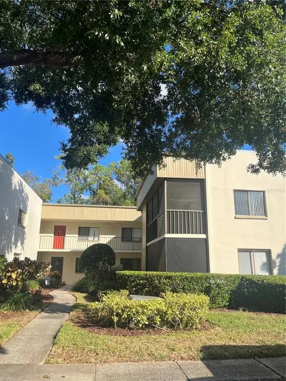 3300 Fox Chase Circle N 226, PALM HARBOR