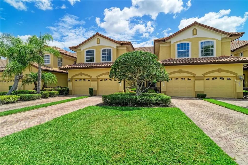 8261 Miramar Way 202, LAKEWOOD RANCH
