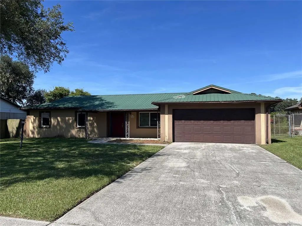 912 Shangri La Drive, SEFFNER
