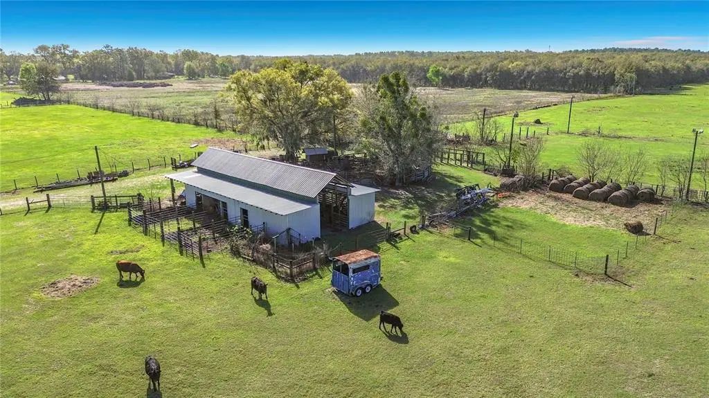 855 Ne 107th Road, OXFORD