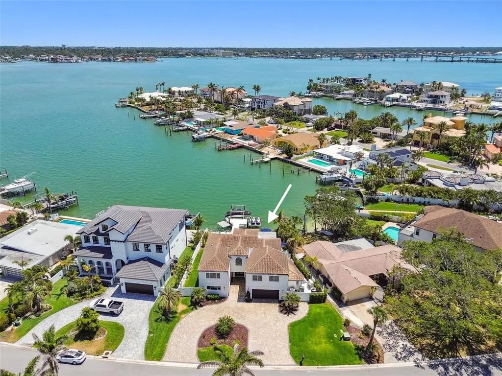 2233 Donato Drive, BELLEAIR BEACH