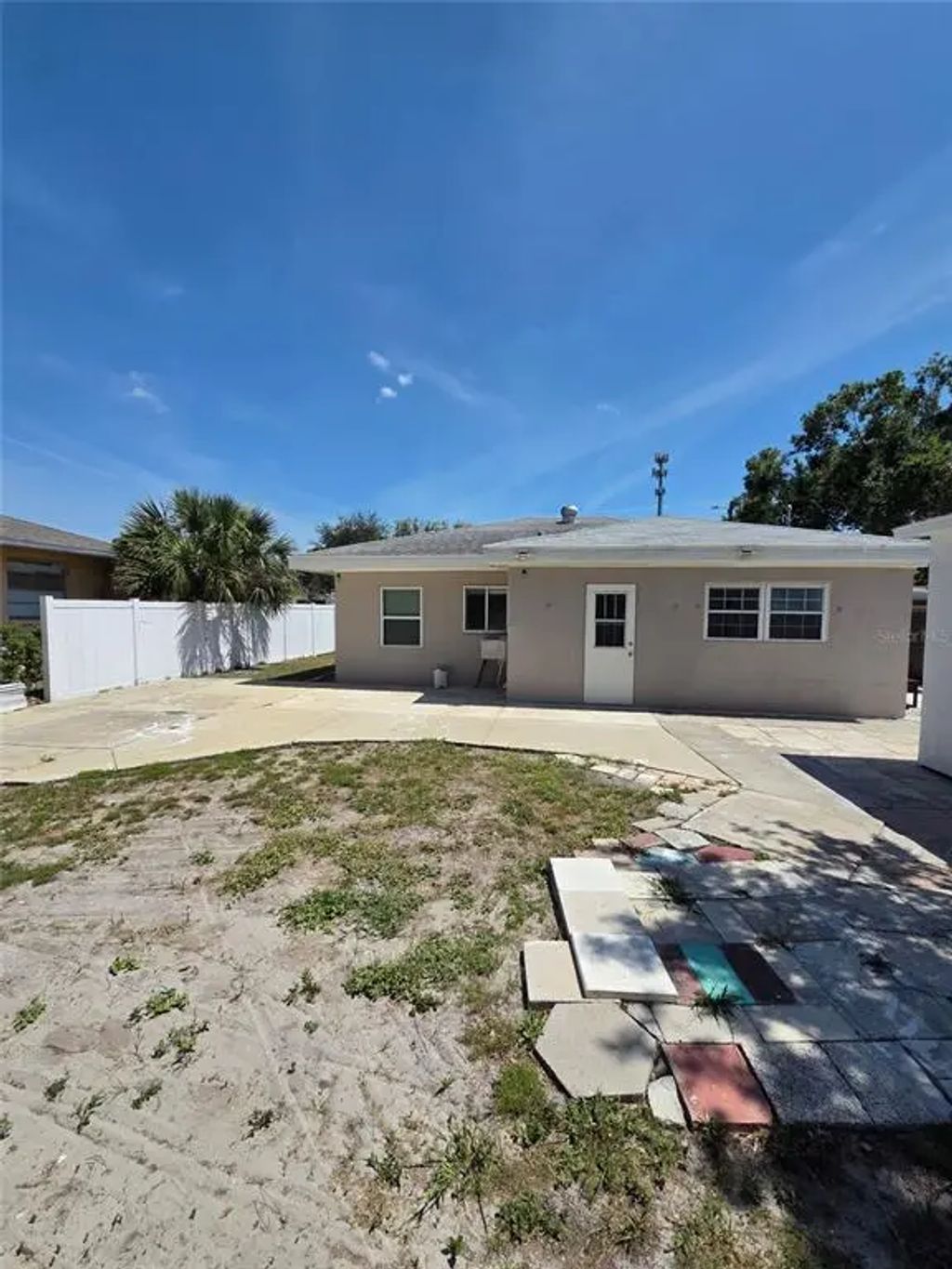 8205 48th Avenue N, ST. PETERSBURG