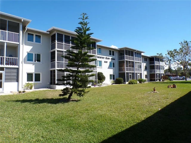 649 Tamiami Trail S 301, VENICE