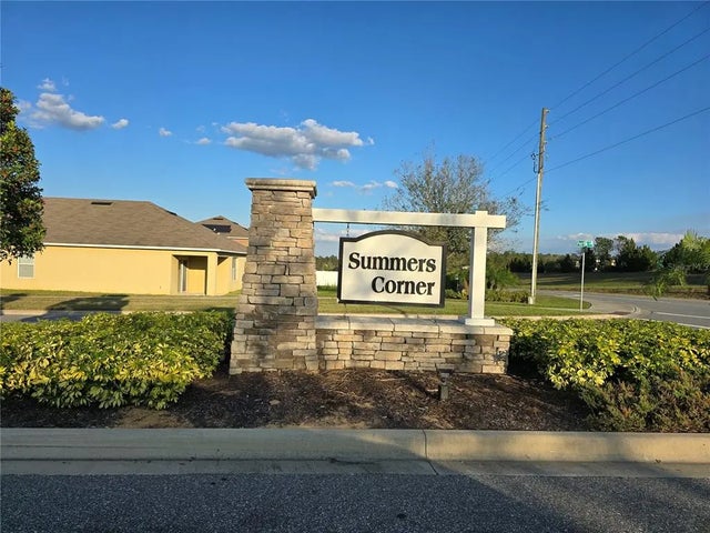 320 Aberdeen Drive, DAVENPORT