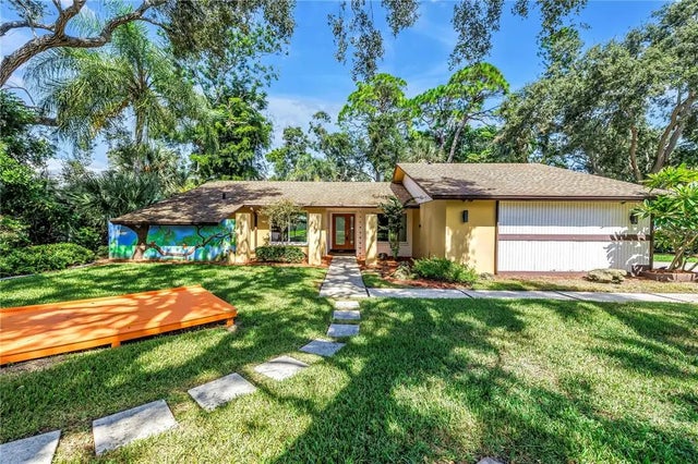 905 Serpentine Drive S, ST PETERSBURG