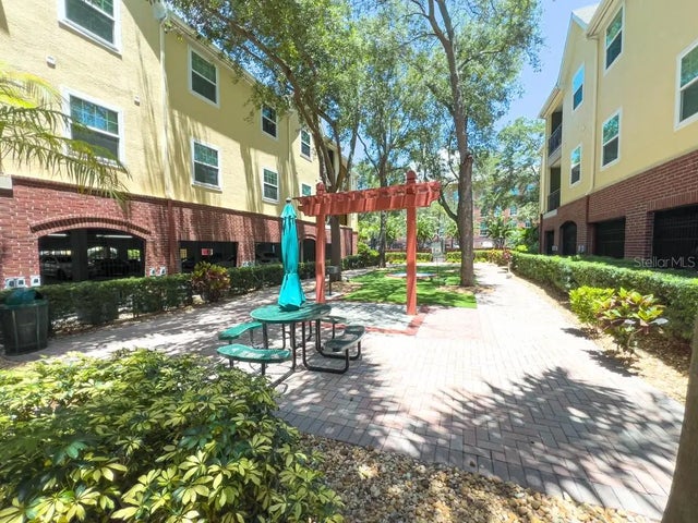 2010 E Palm Avenue 14206, TAMPA