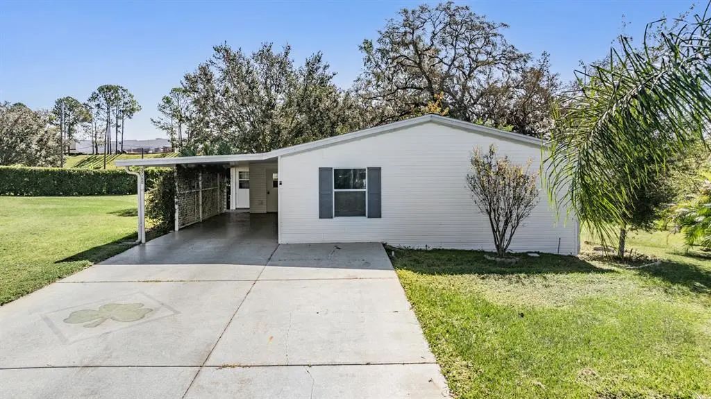 37700 Neukom Avenue, ZEPHYRHILLS