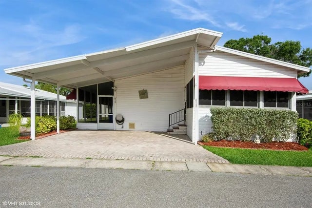 472 Trout Lane, OLDSMAR