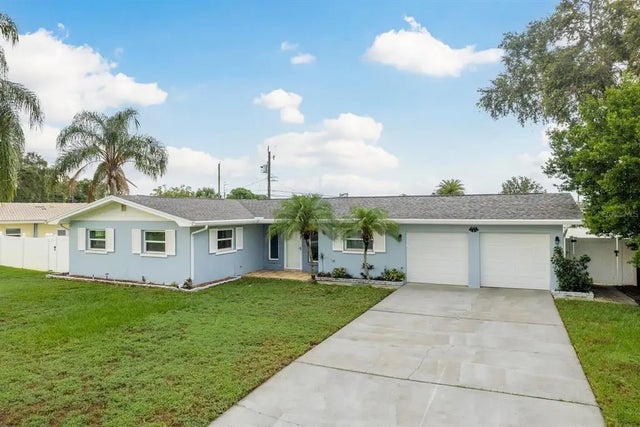 2165 Campus Drive, CLEARWATER