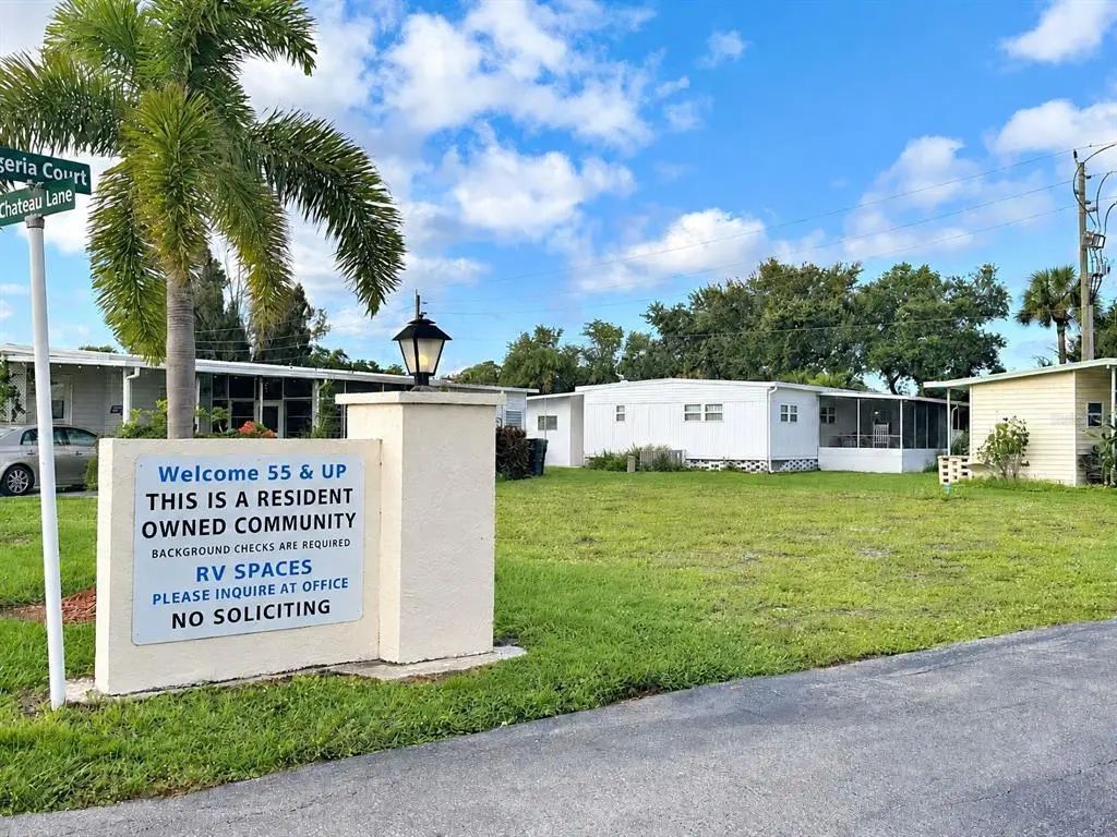 5302 Chateau Lane, BRADENTON