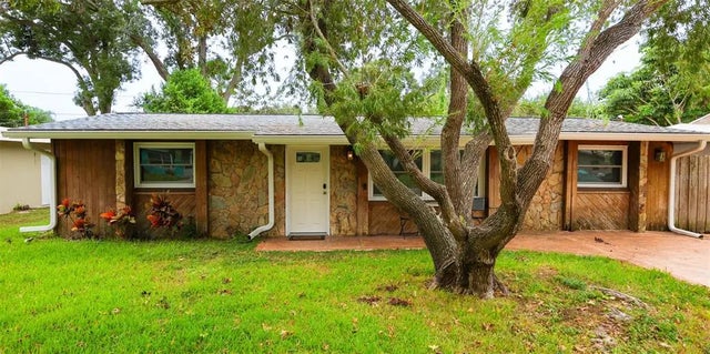 2227 Granger Drive, CLEARWATER