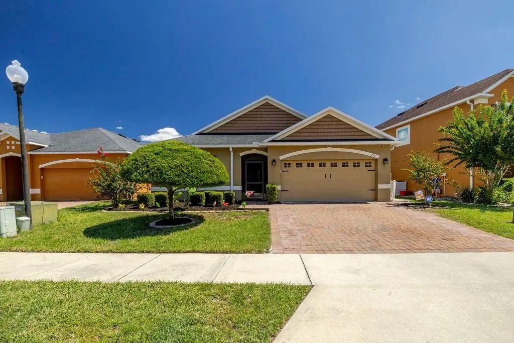 252 Sherri Lee Lane, DELAND