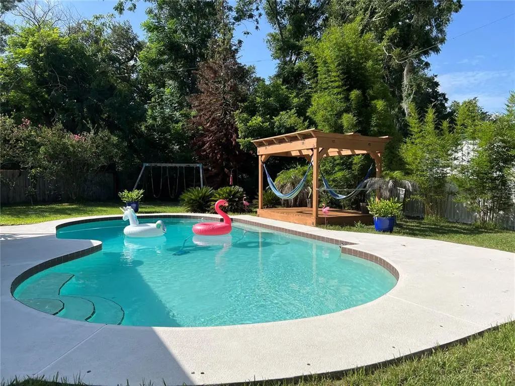 428 Longwood Circle, LONGWOOD