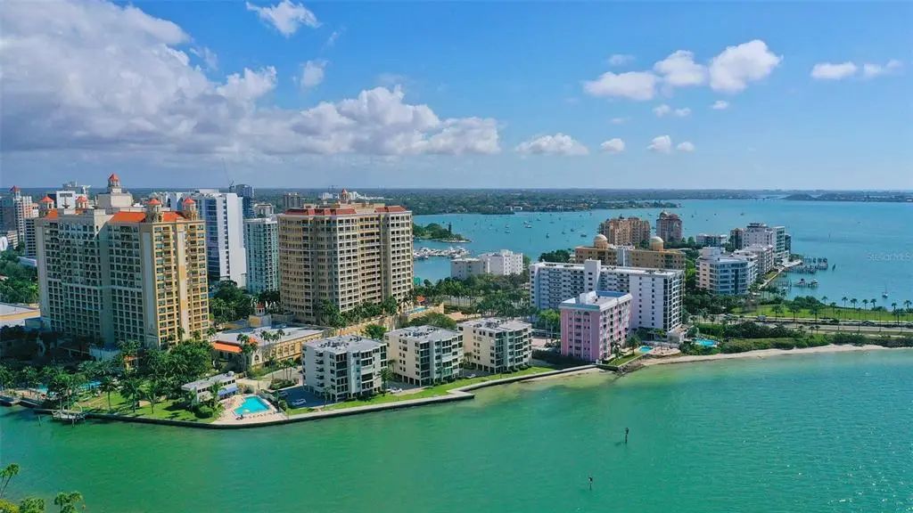 99 Sunset Drive 401, SARASOTA